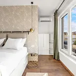 Amazing In Holiday home *