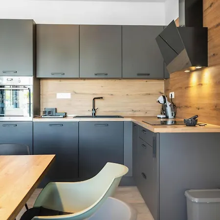Stunning In With Kitchen Vodice