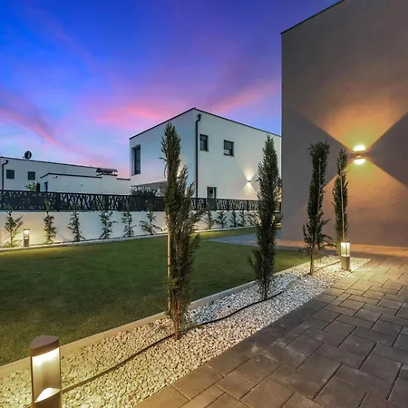 בית נופש Amazing Home In Vodice *