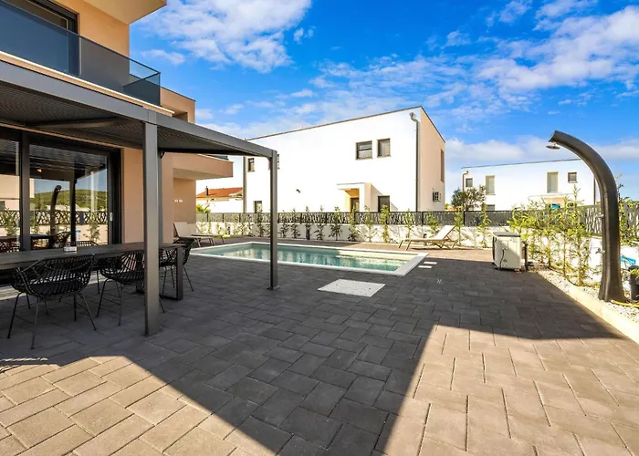 בית נופש Amazing Home In Vodice וודיצה