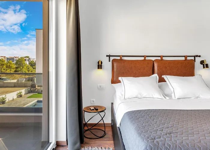 Amazing Home In Vodice בית נופש