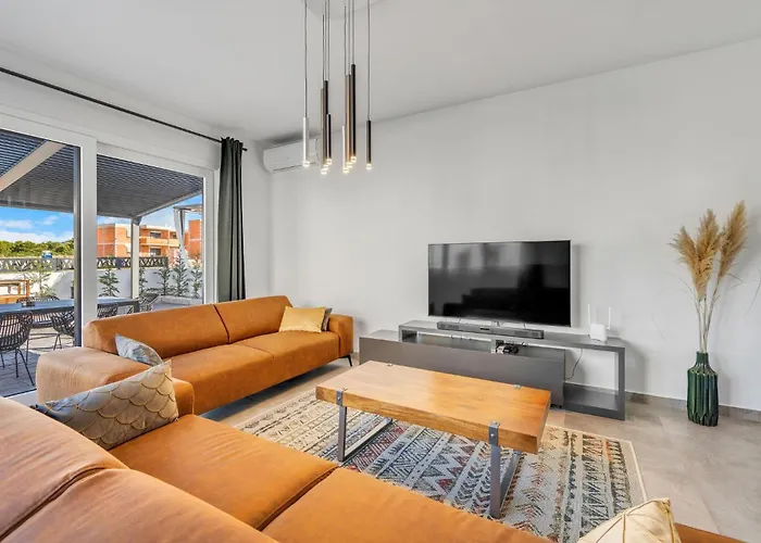 Amazing Home In Vodice בית נופש