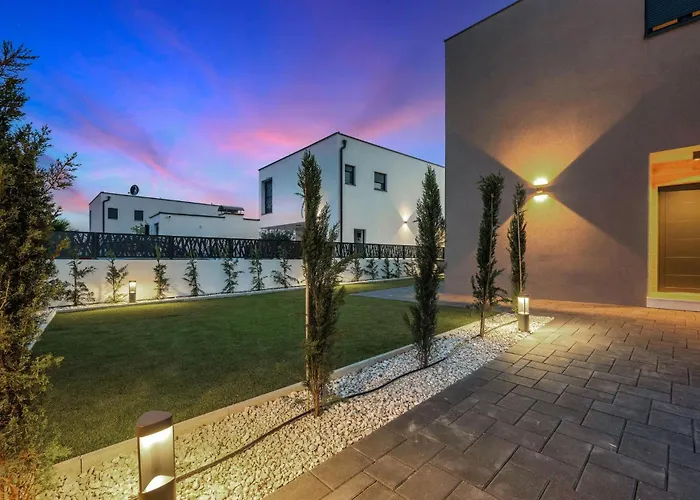 בית נופש Amazing Home In Vodice *