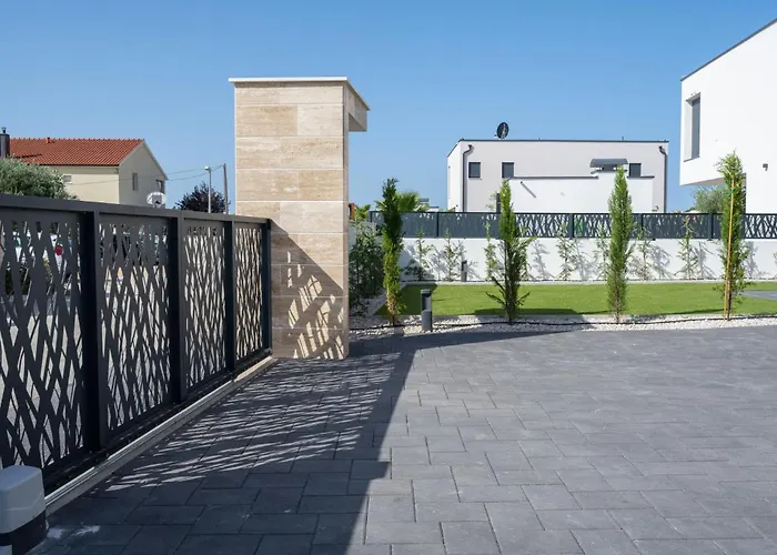 Amazing Home In Vodice 沃迪切